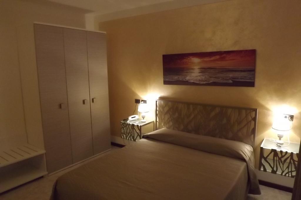 Double or Twin Room Partial Lake View