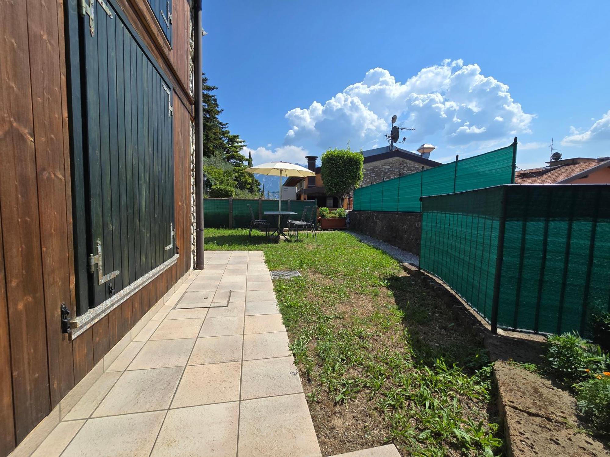 One-Bedroom Apartment Garden