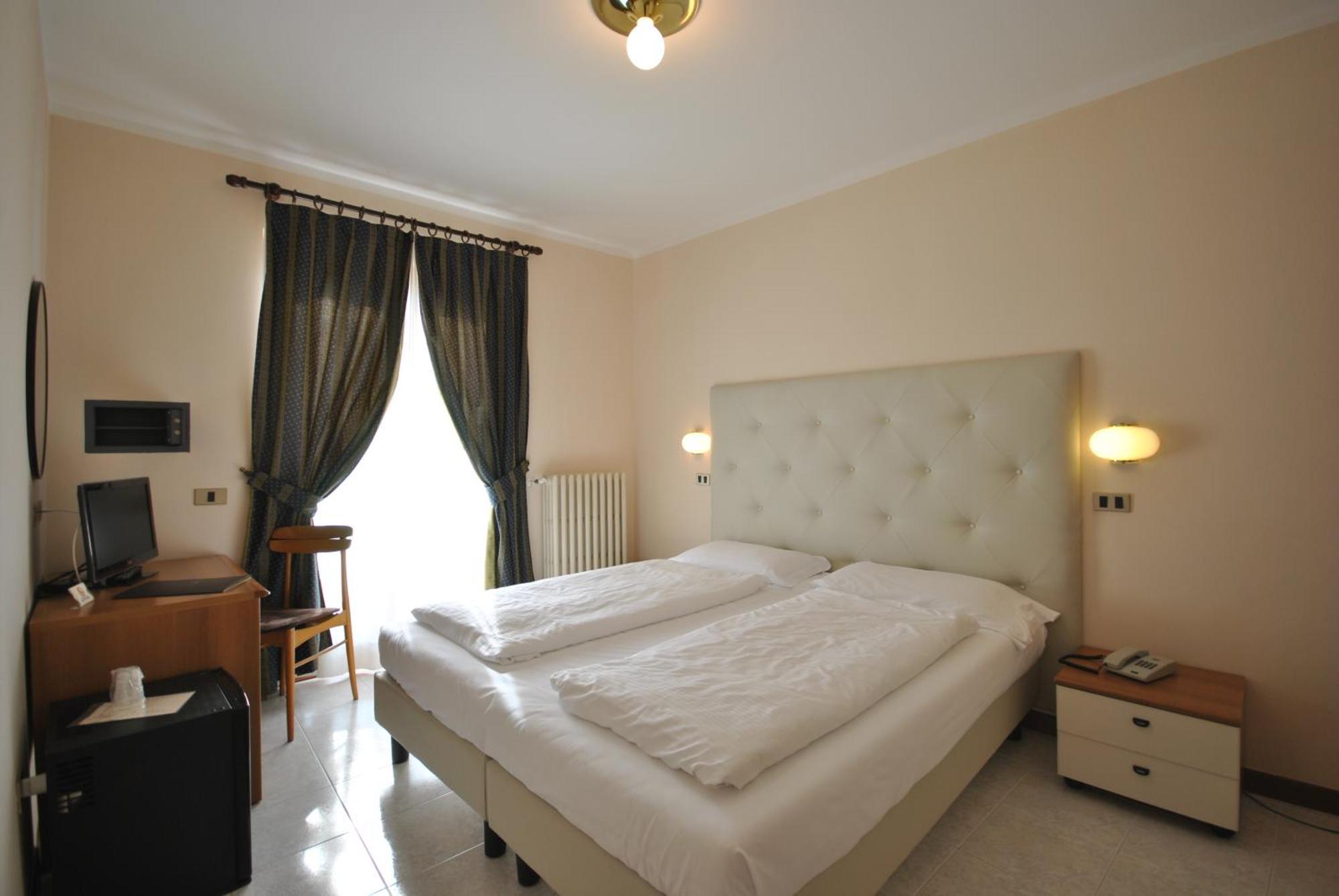 Double or Twin Room Terrace
